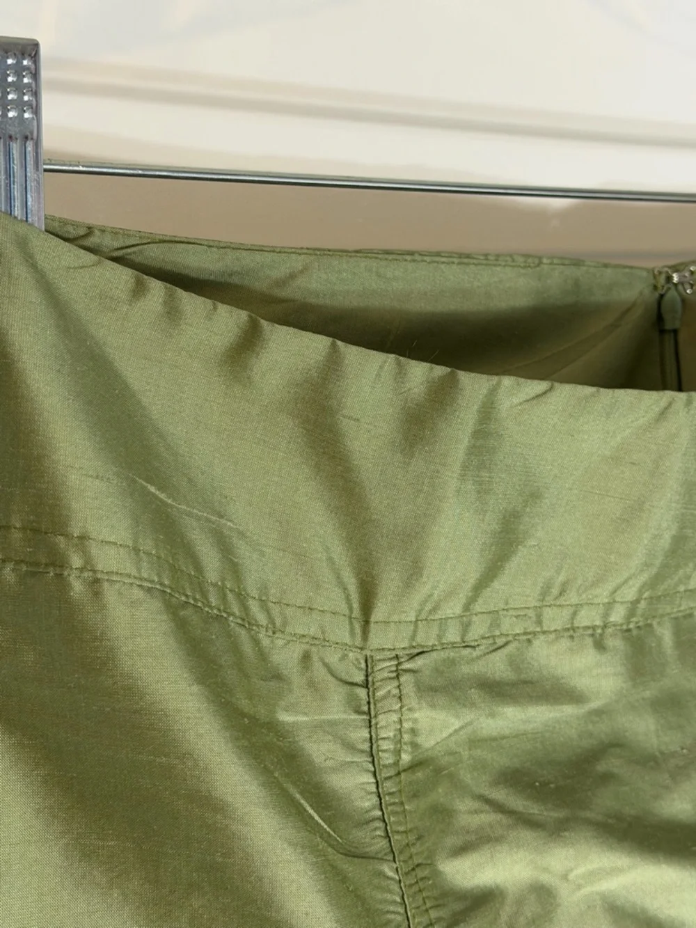 NWT: Areli Collection Green Silk A-Line Midi Skirt Size 10